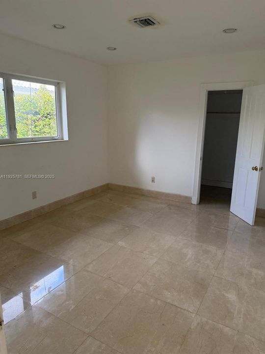 В аренду: $9,999 (4 спален, 3 ванн, 2123 Квадратных фут)