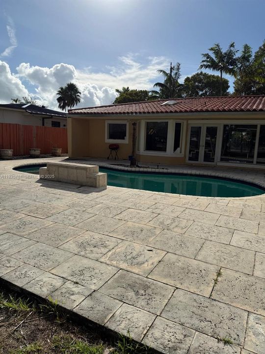 В аренду: $9,999 (4 спален, 3 ванн, 2123 Квадратных фут)