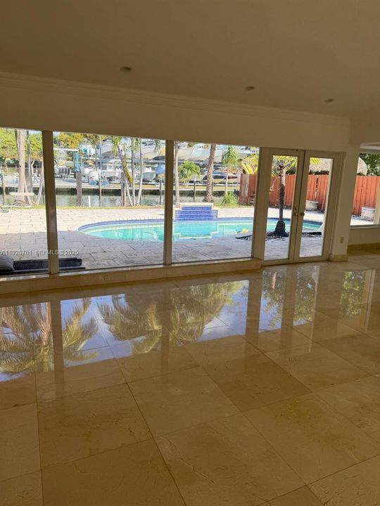 В аренду: $9,999 (4 спален, 3 ванн, 2123 Квадратных фут)