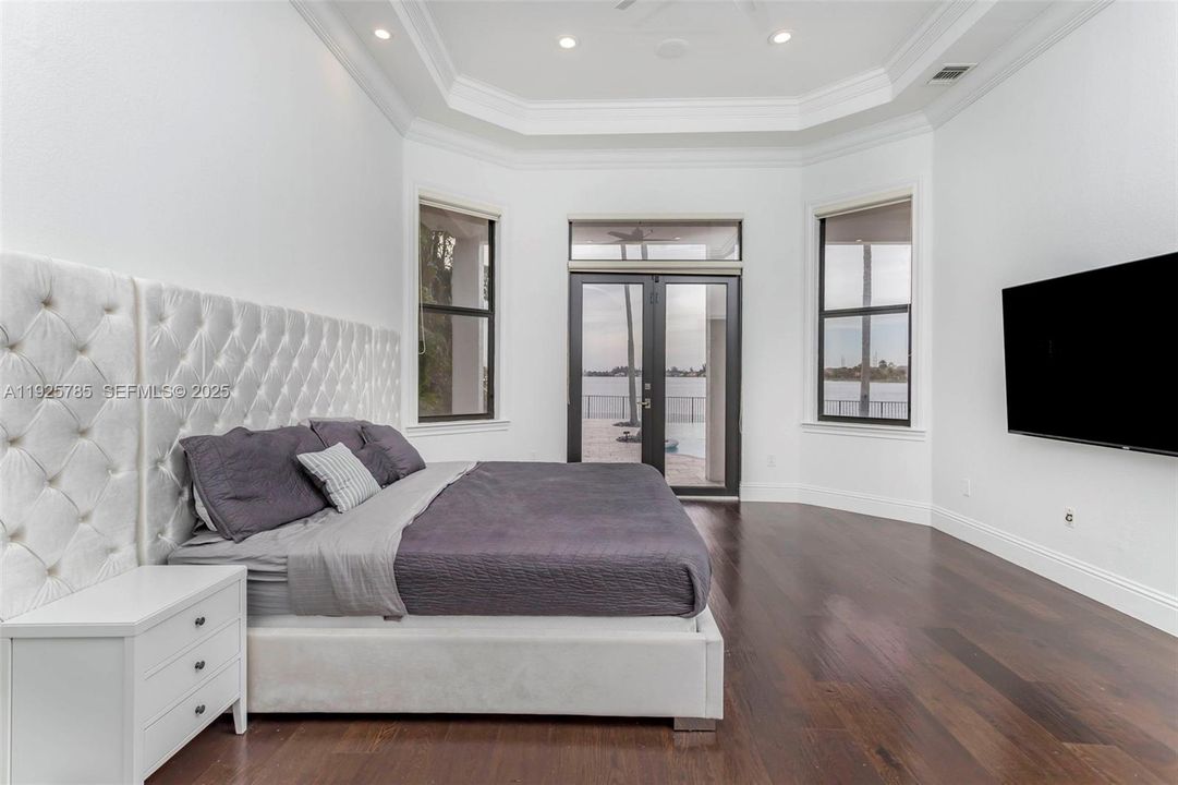 На продажу: $1,350,000 (5 спален, 3 ванн, 3061 Квадратных фут)