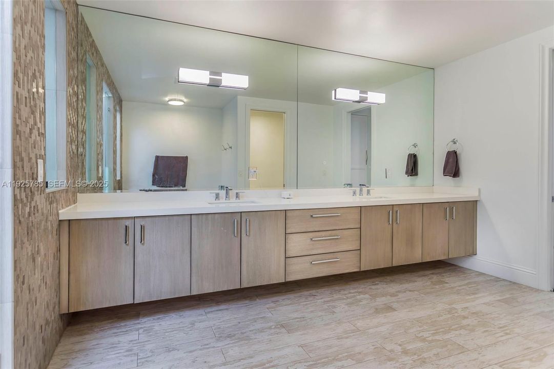 На продажу: $1,350,000 (5 спален, 3 ванн, 3061 Квадратных фут)