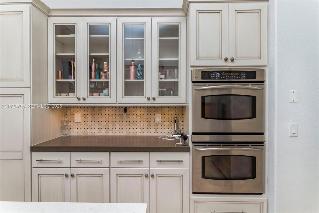 На продажу: $1,350,000 (5 спален, 3 ванн, 3061 Квадратных фут)