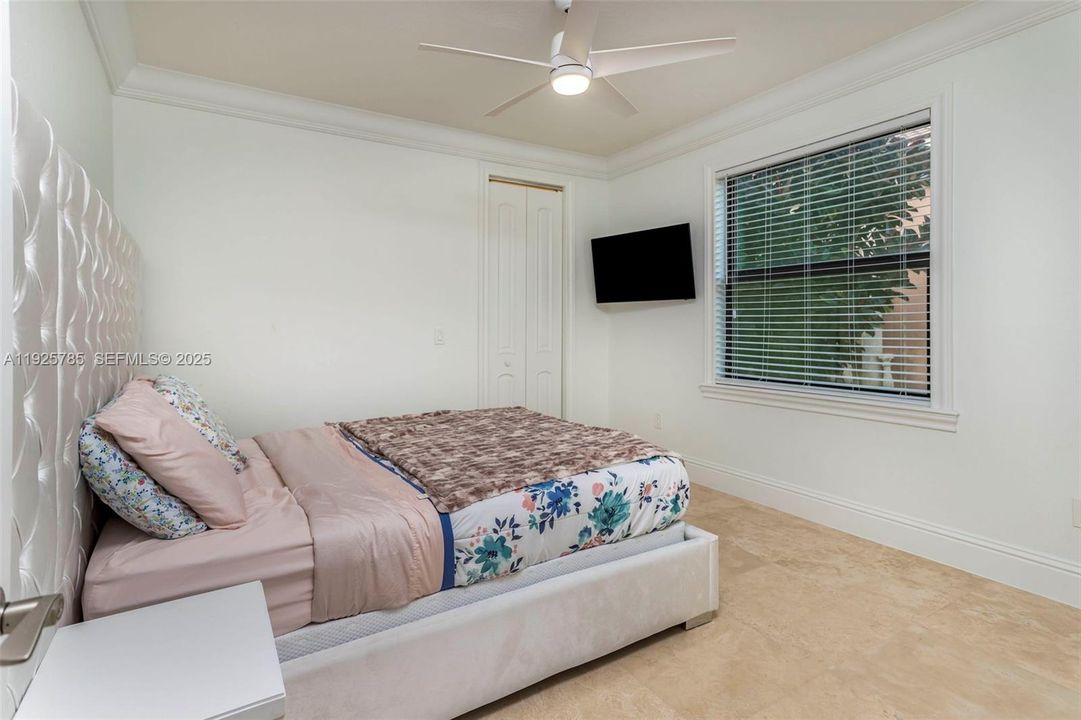 На продажу: $1,350,000 (5 спален, 3 ванн, 3061 Квадратных фут)