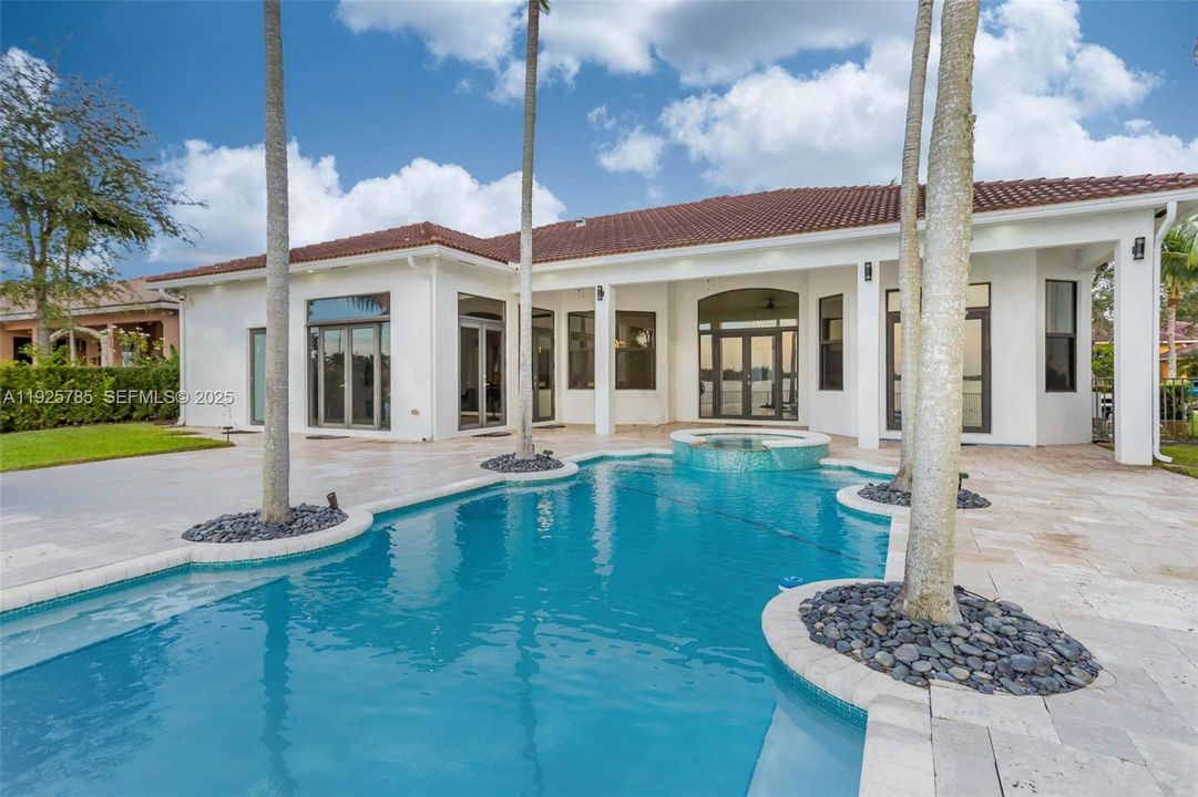 На продажу: $1,350,000 (5 спален, 3 ванн, 3061 Квадратных фут)