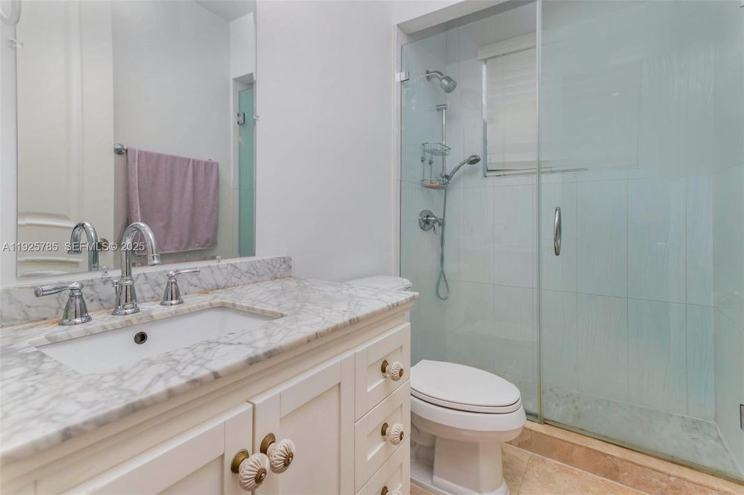 На продажу: $1,350,000 (5 спален, 3 ванн, 3061 Квадратных фут)