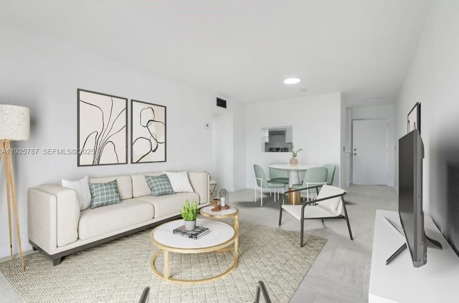 В аренду: $1,999 (2 спален, 1 ванн, 900 Квадратных фут)