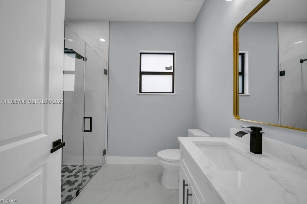 На продажу: $379,000 (4 спален, 2 ванн, 1671 Квадратных фут)