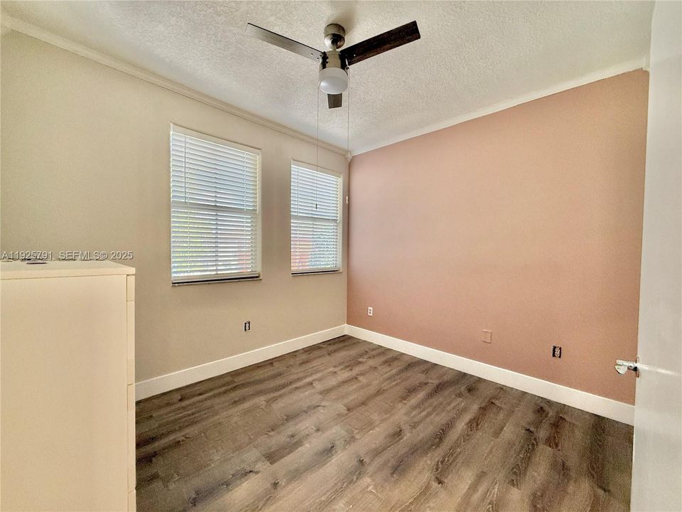 En Venta: $760,000 (3 camas, 2 baños, 1760 Pies cuadrados)