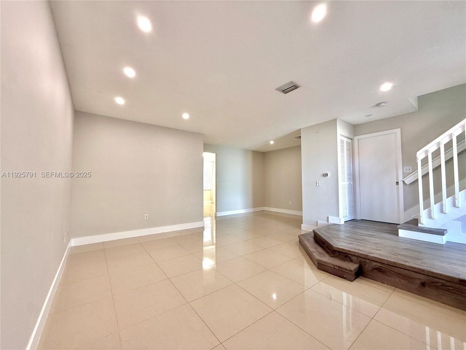 En Venta: $760,000 (3 camas, 2 baños, 1760 Pies cuadrados)