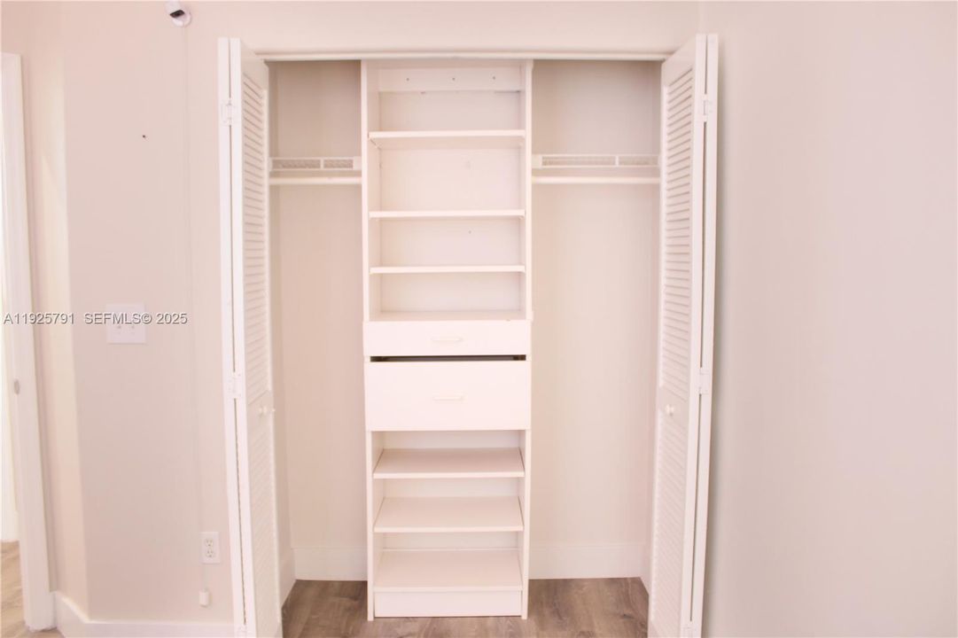 En Venta: $760,000 (3 camas, 2 baños, 1760 Pies cuadrados)