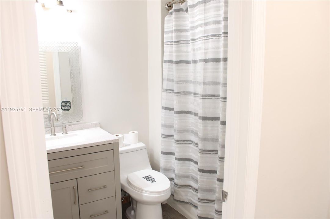 En Venta: $760,000 (3 camas, 2 baños, 1760 Pies cuadrados)