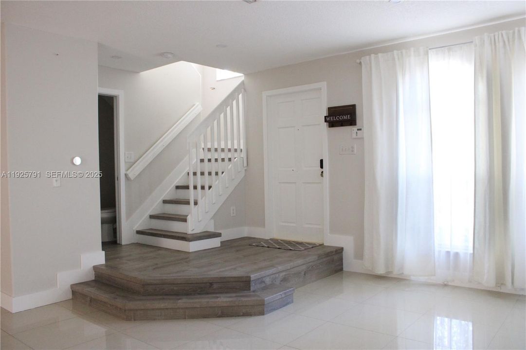 En Venta: $760,000 (3 camas, 2 baños, 1760 Pies cuadrados)