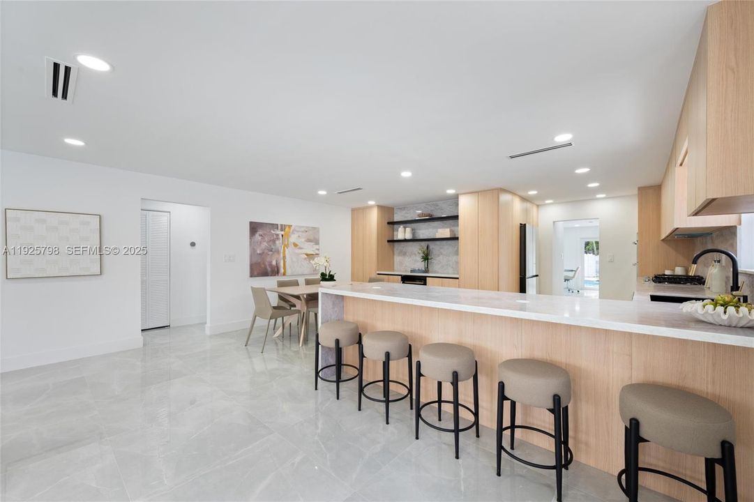 На продажу: $1,200,000 (3 спален, 3 ванн, 2029 Квадратных фут)