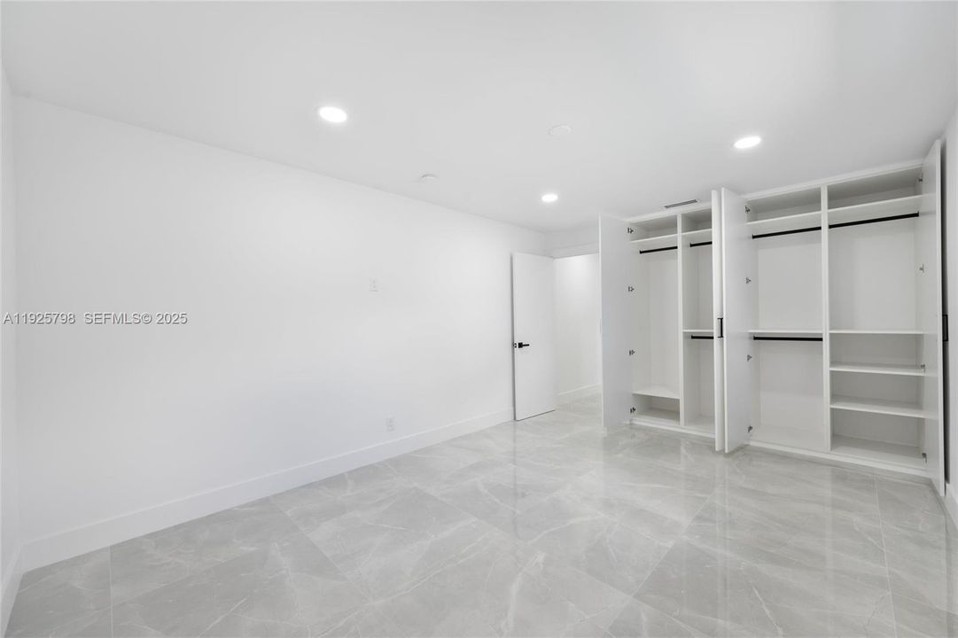 На продажу: $1,200,000 (3 спален, 3 ванн, 2029 Квадратных фут)