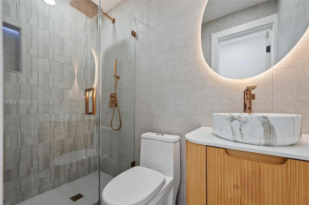 На продажу: $1,200,000 (3 спален, 3 ванн, 2029 Квадратных фут)