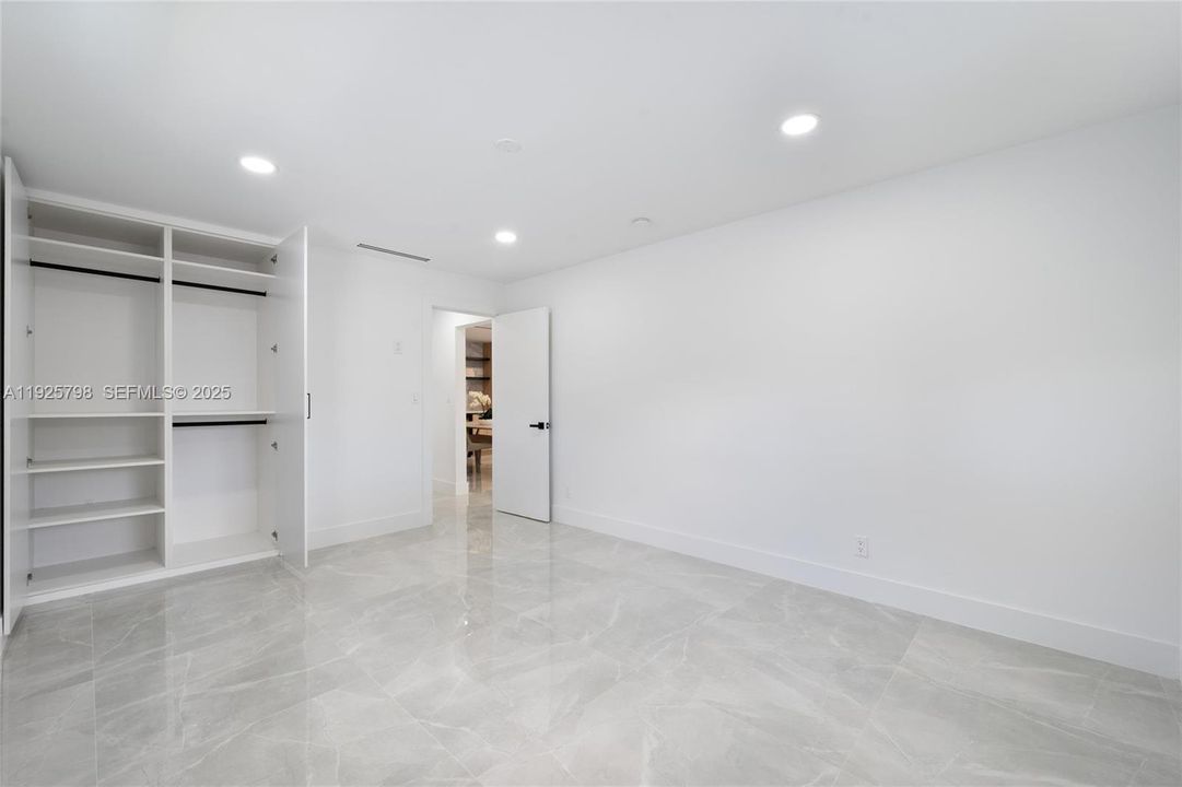 На продажу: $1,200,000 (3 спален, 3 ванн, 2029 Квадратных фут)