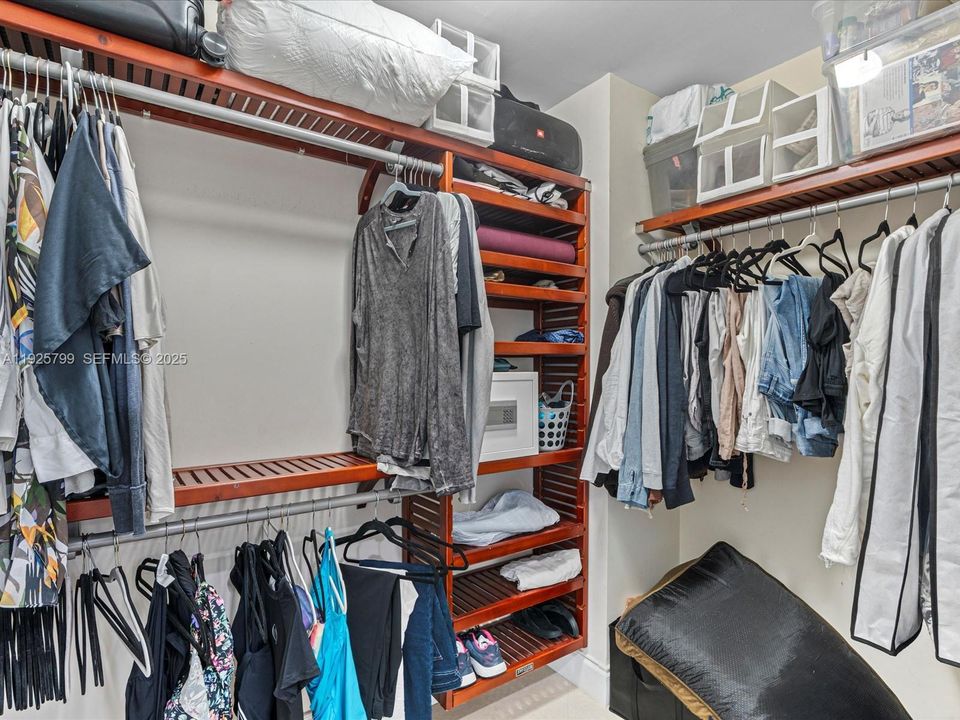 待售: $425,000 (2 贝兹, 1 浴室, 999 平方英尺)