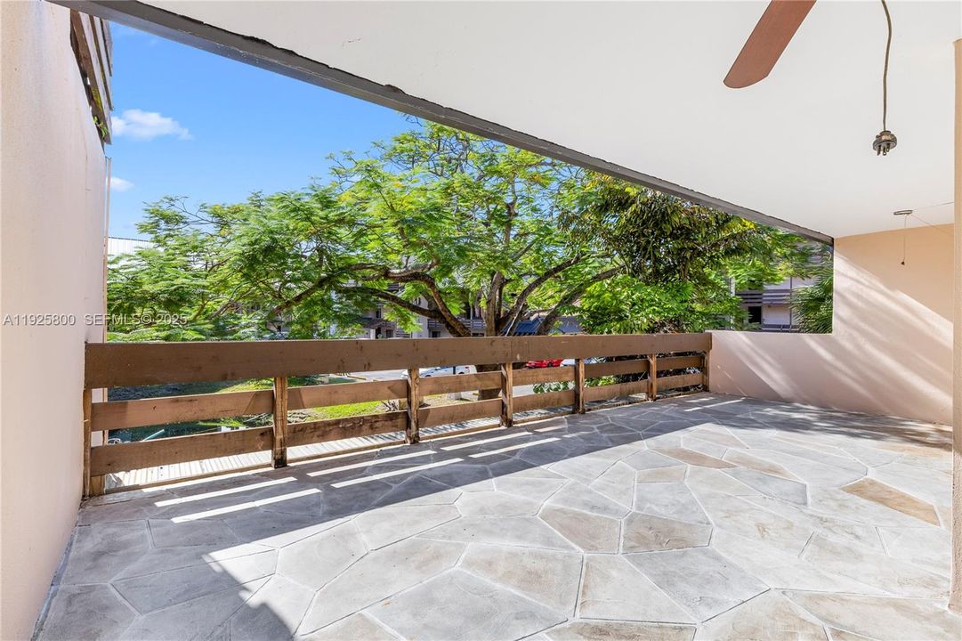 En Venta: $429,000 (3 camas, 2 baños, 1840 Pies cuadrados)