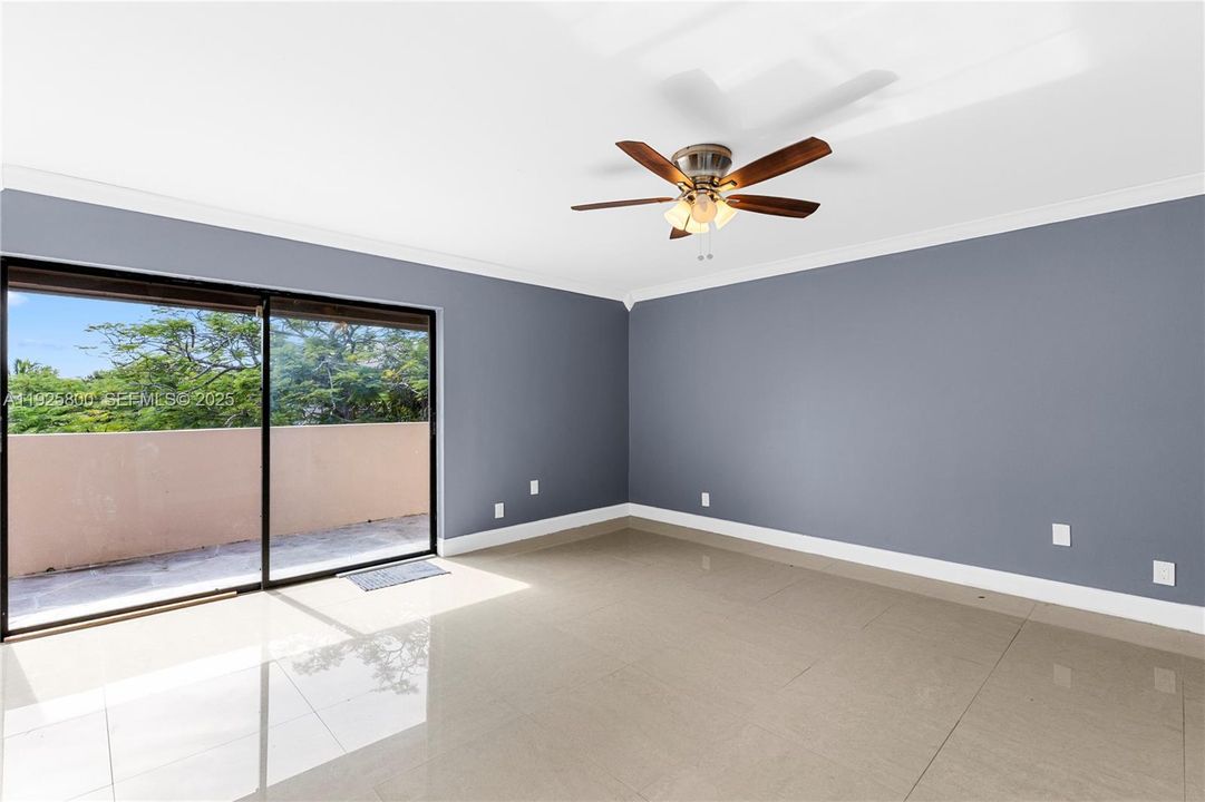 En Venta: $429,000 (3 camas, 2 baños, 1840 Pies cuadrados)