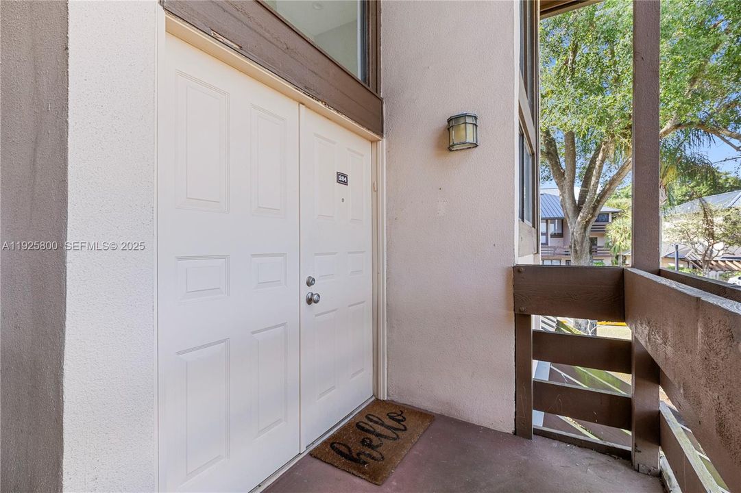 En Venta: $429,000 (3 camas, 2 baños, 1840 Pies cuadrados)