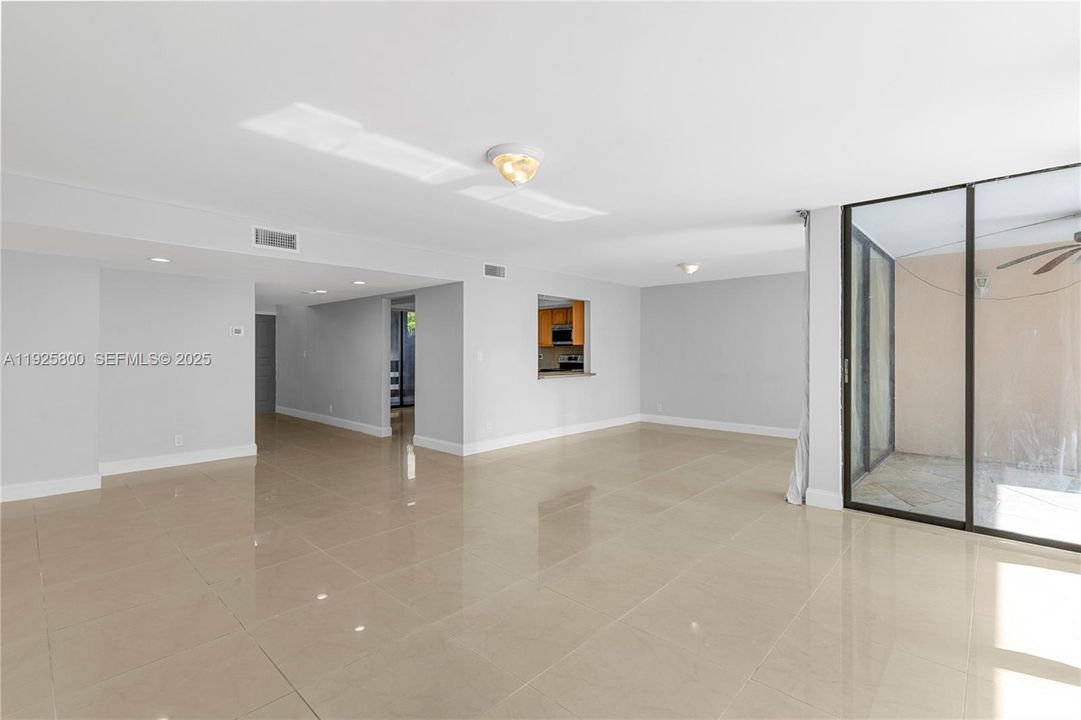 En Venta: $429,000 (3 camas, 2 baños, 1840 Pies cuadrados)