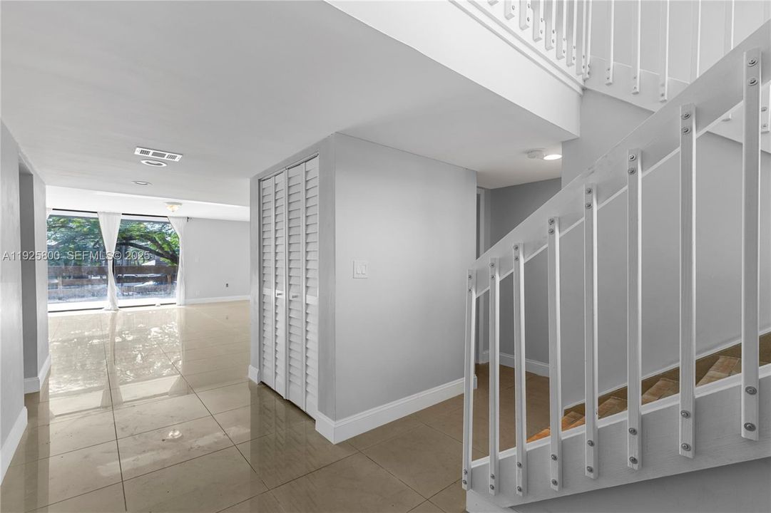 En Venta: $429,000 (3 camas, 2 baños, 1840 Pies cuadrados)