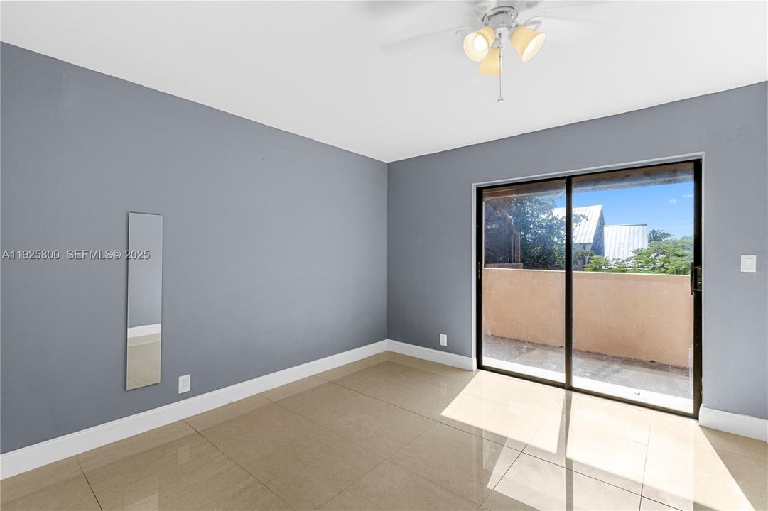 En Venta: $429,000 (3 camas, 2 baños, 1840 Pies cuadrados)