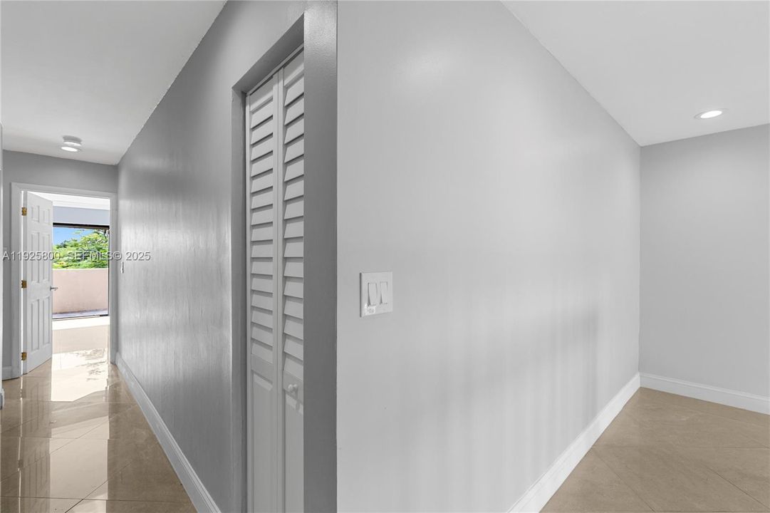 En Venta: $429,000 (3 camas, 2 baños, 1840 Pies cuadrados)