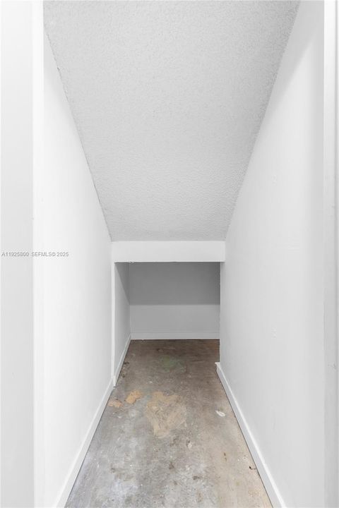 En Venta: $429,000 (3 camas, 2 baños, 1840 Pies cuadrados)