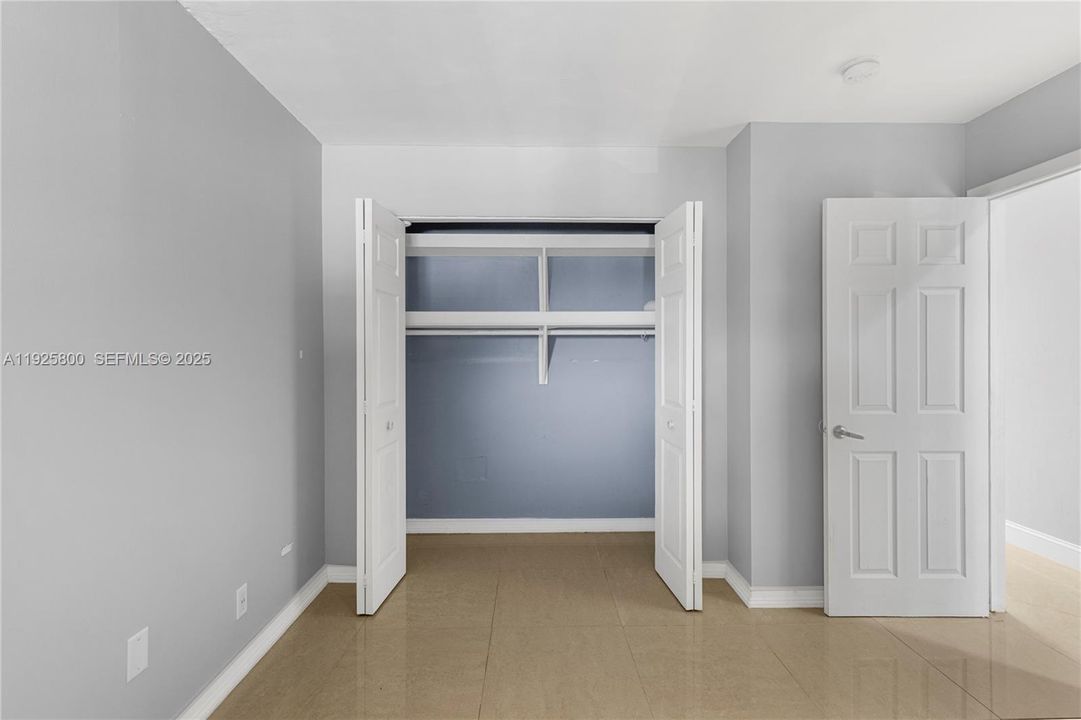 En Venta: $429,000 (3 camas, 2 baños, 1840 Pies cuadrados)