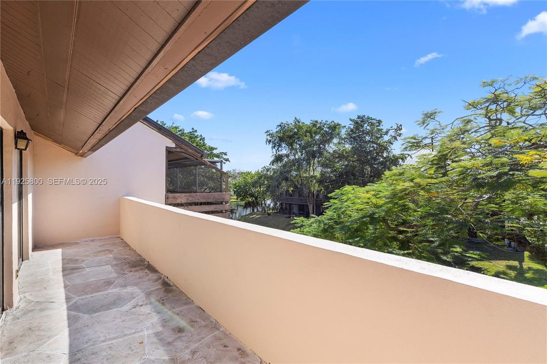 En Venta: $429,000 (3 camas, 2 baños, 1840 Pies cuadrados)