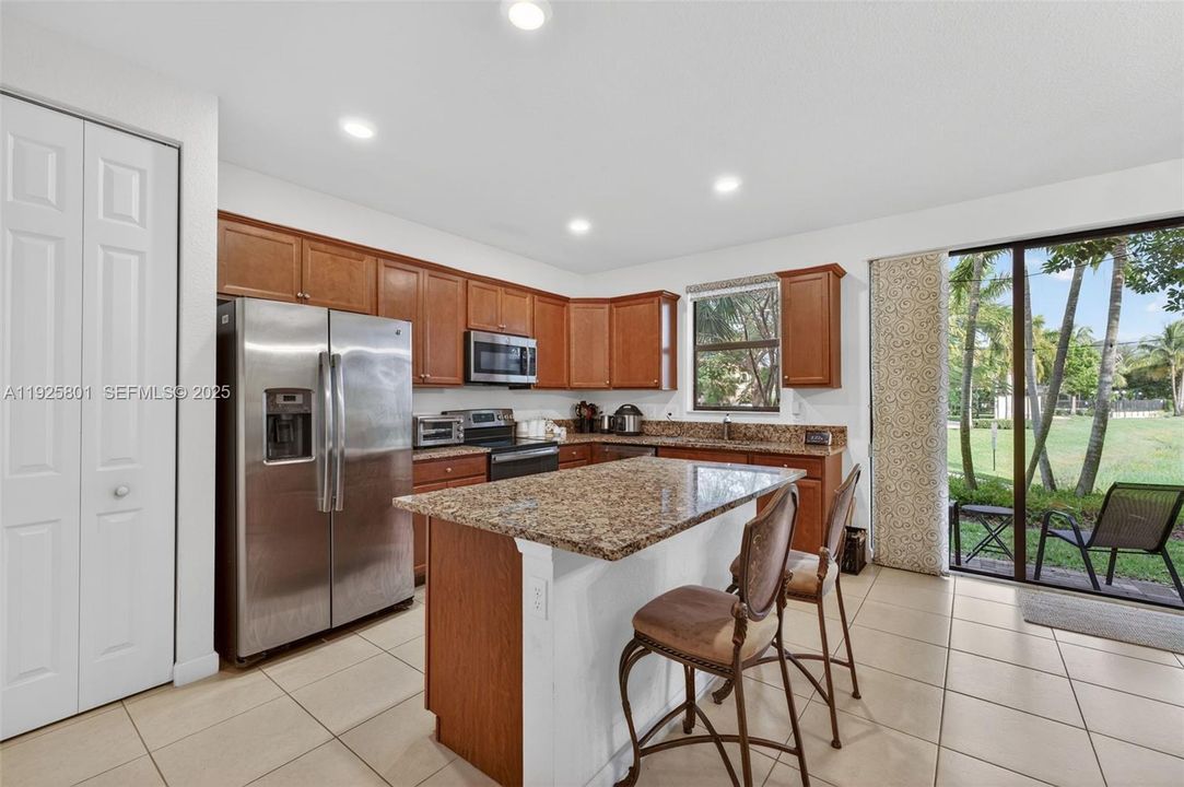 En Venta: $605,000 (4 camas, 3 baños, 1892 Pies cuadrados)