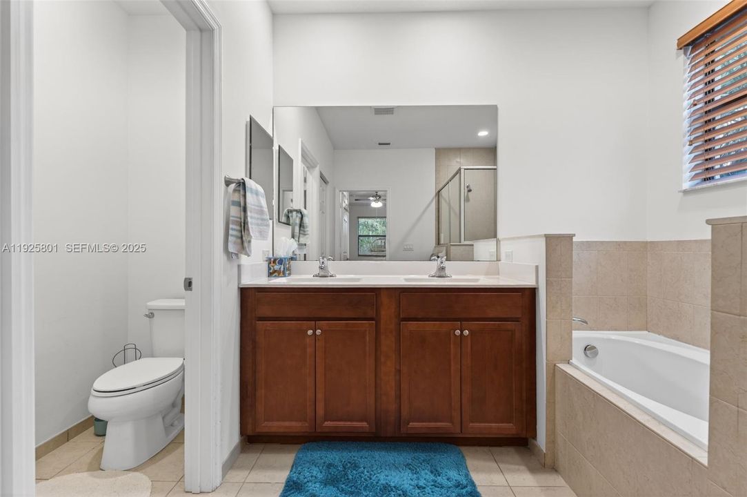 En Venta: $605,000 (4 camas, 3 baños, 1892 Pies cuadrados)