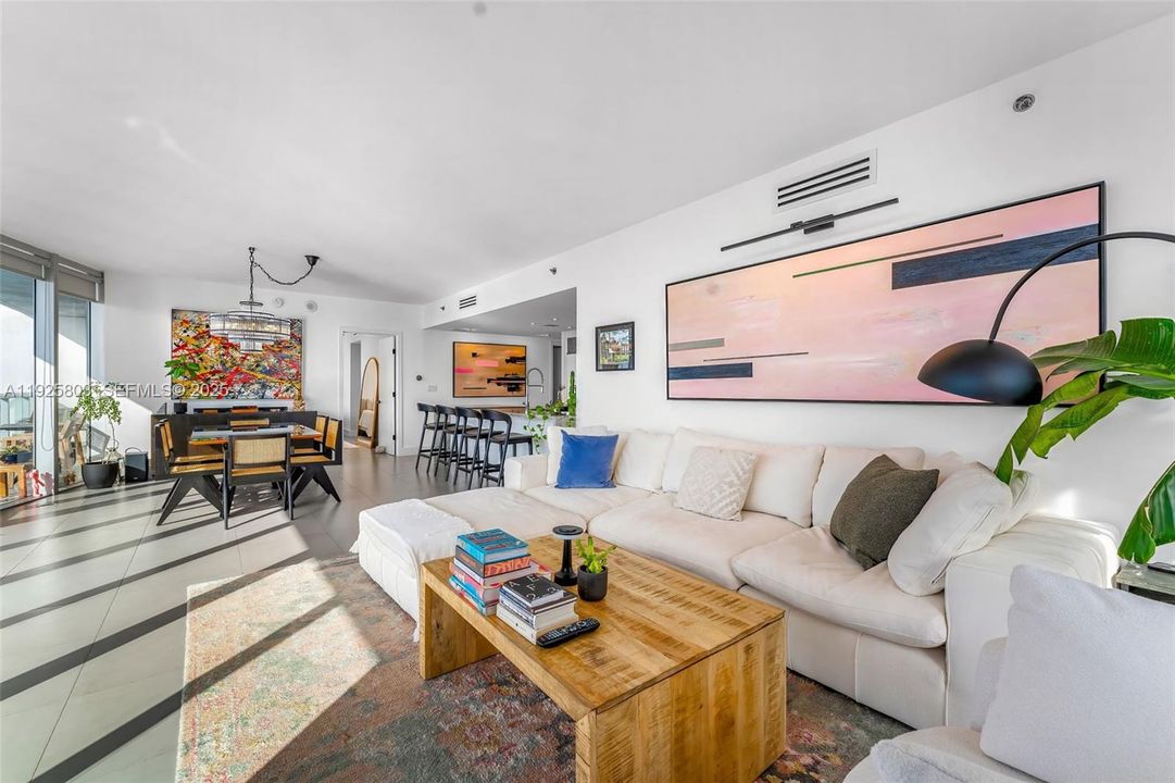 For Sale: $2,200,000 (3 beds, 2 baths, 1825 Square Feet)