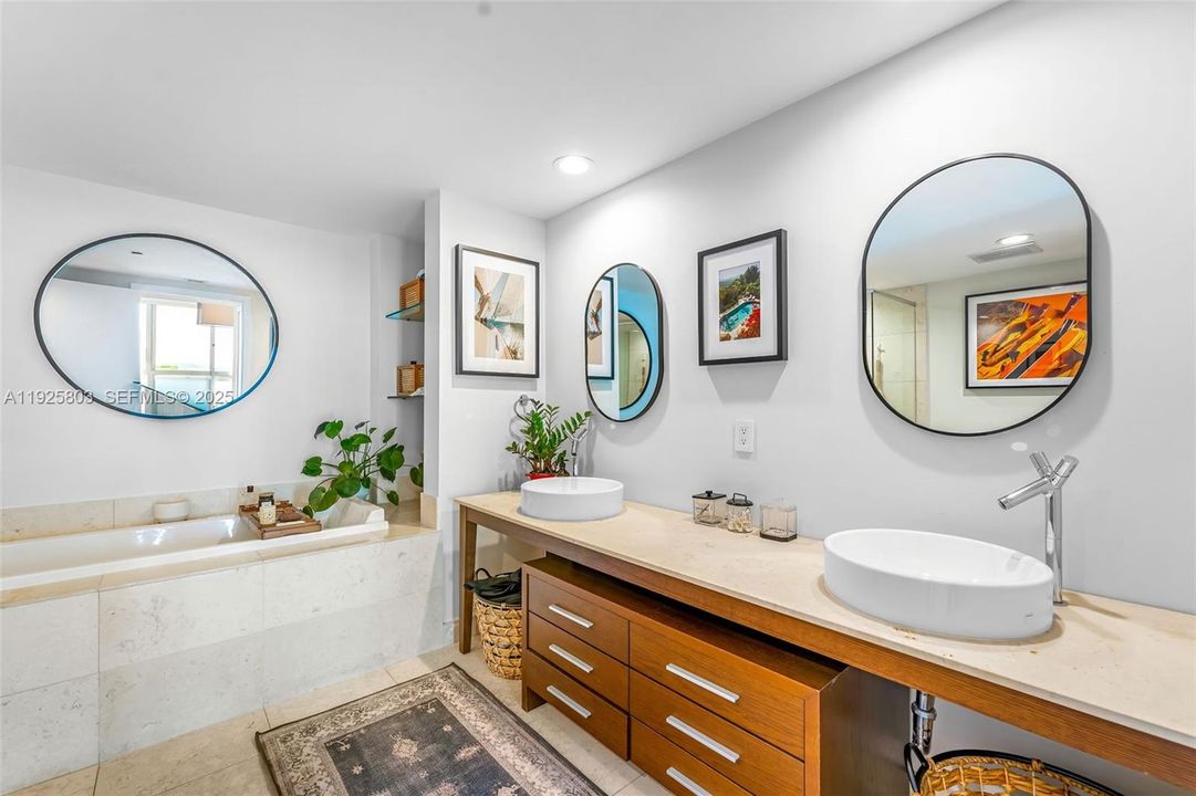 For Sale: $2,200,000 (3 beds, 2 baths, 1825 Square Feet)