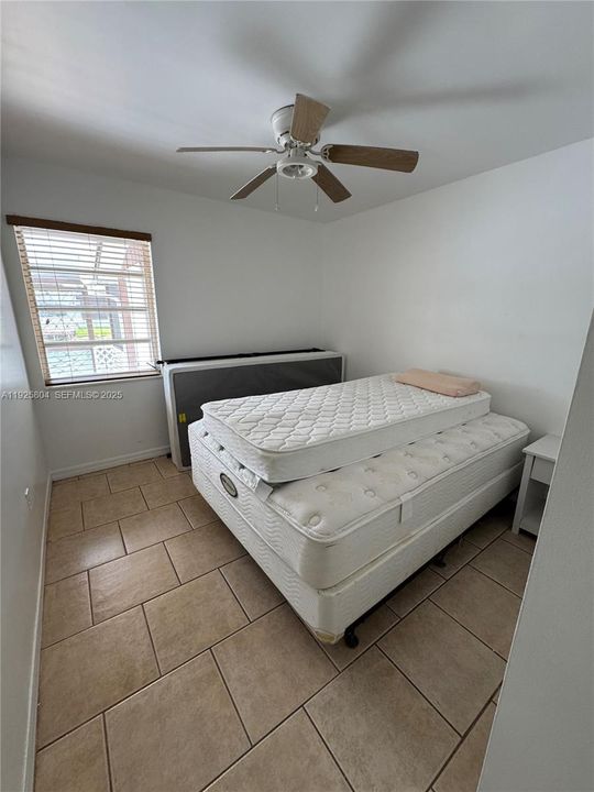 For Rent: $2,550 (2 beds, 2 baths, 933 Square Feet)