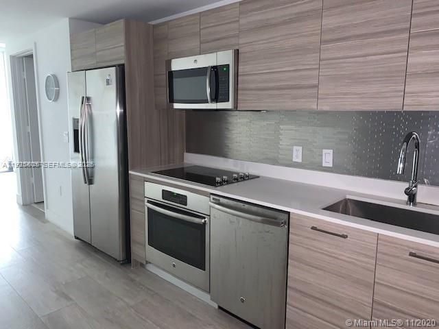 For Rent: $3,200 (1 beds, 1 baths, 681 Square Feet)
