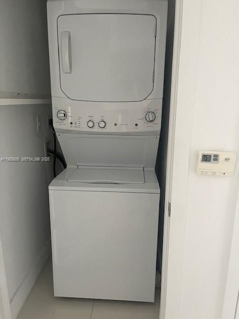 For Rent: $3,200 (1 beds, 1 baths, 681 Square Feet)