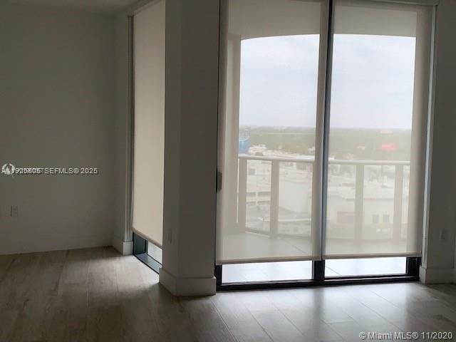 For Rent: $3,200 (1 beds, 1 baths, 681 Square Feet)