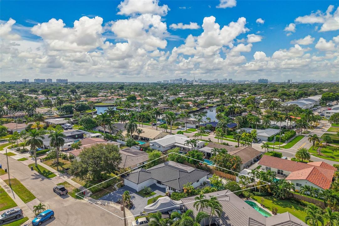 На продажу: $880,000 (3 спален, 2 ванн, 1870 Квадратных фут)