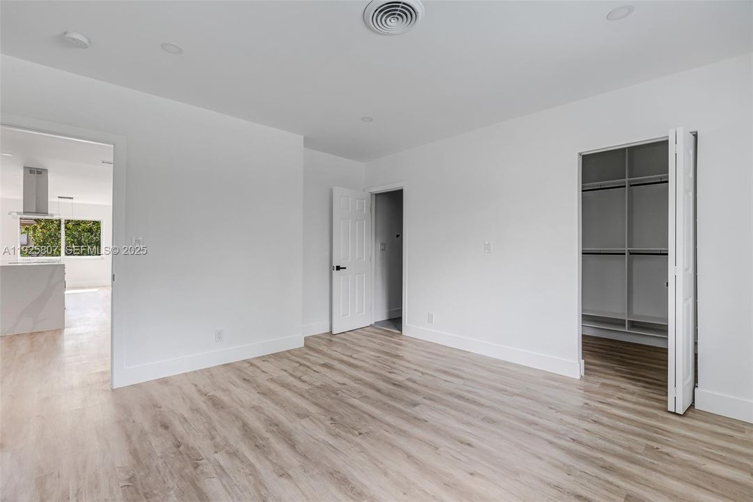 На продажу: $880,000 (3 спален, 2 ванн, 1870 Квадратных фут)