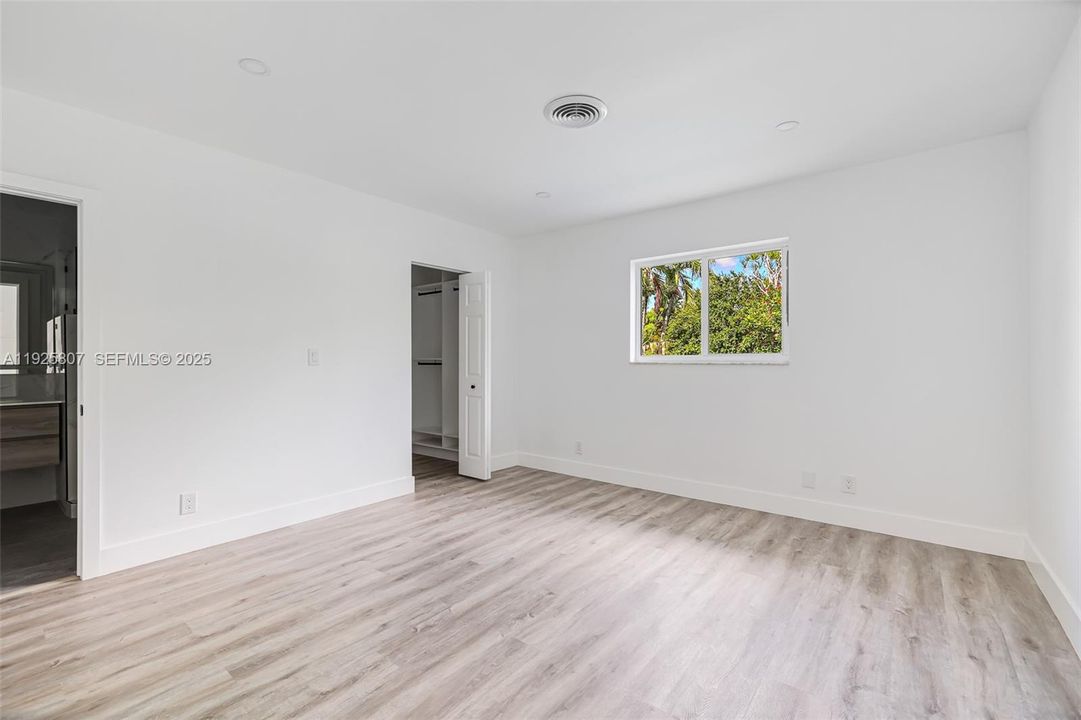 На продажу: $880,000 (3 спален, 2 ванн, 1870 Квадратных фут)