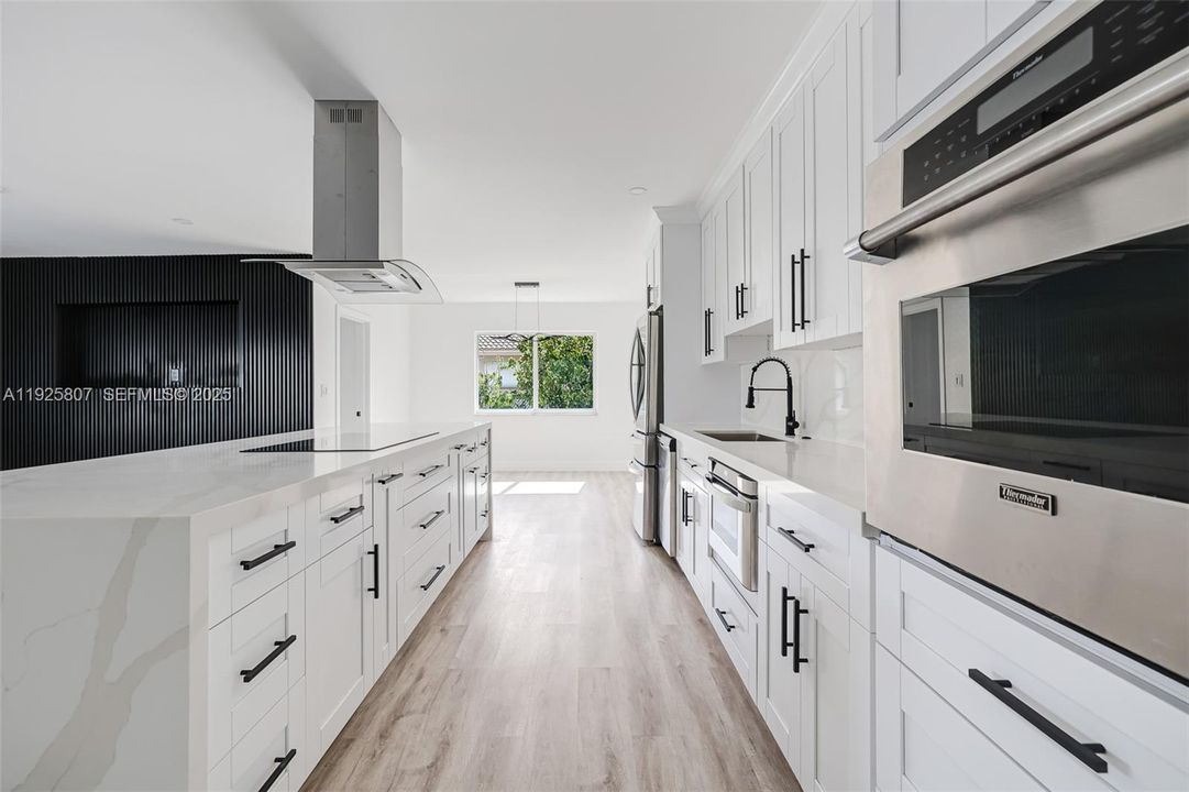 На продажу: $880,000 (3 спален, 2 ванн, 1870 Квадратных фут)