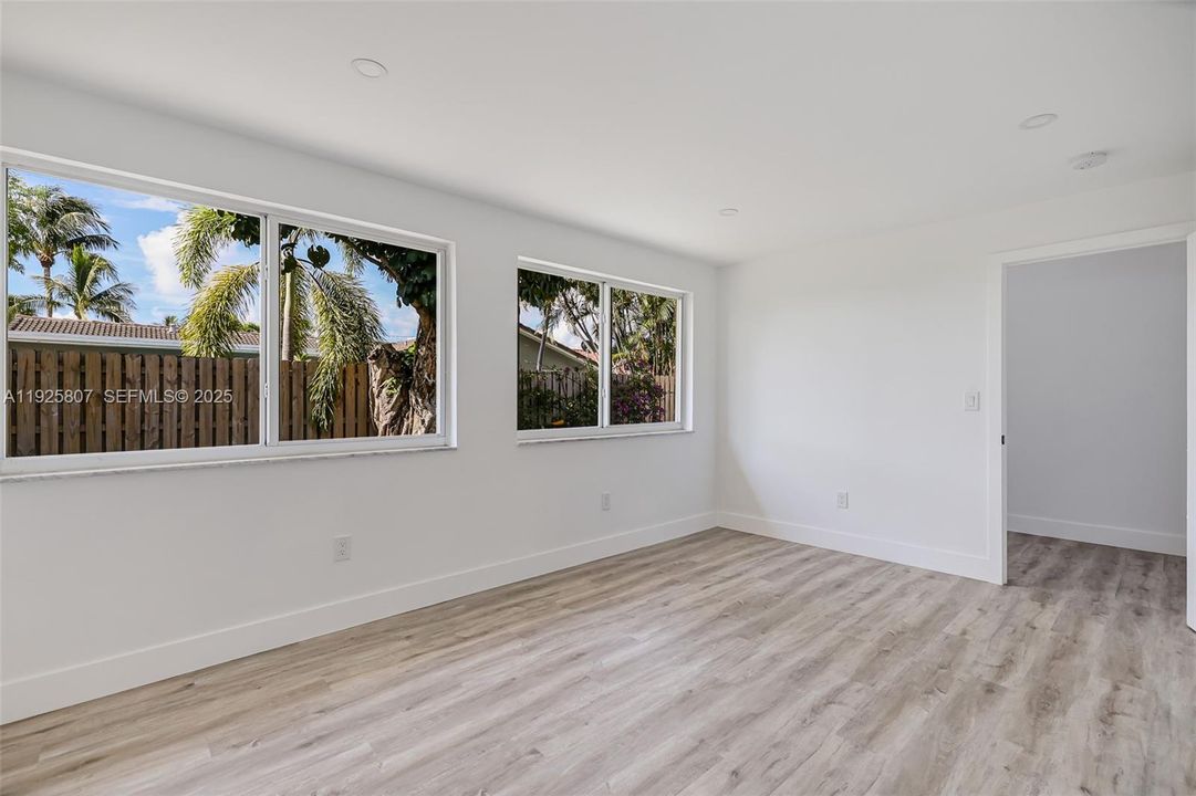 На продажу: $880,000 (3 спален, 2 ванн, 1870 Квадратных фут)