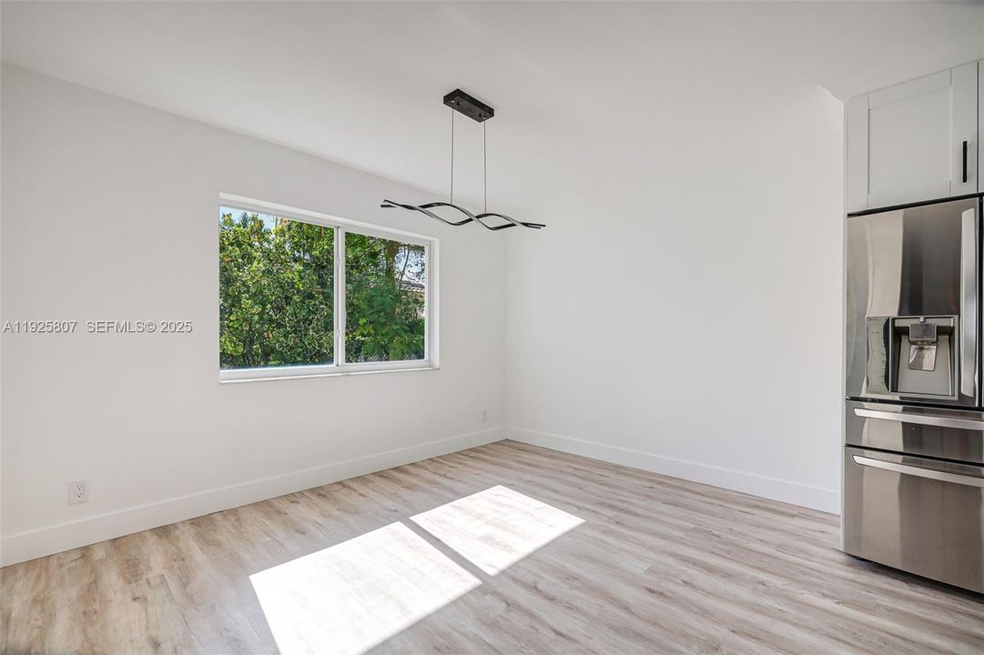 На продажу: $880,000 (3 спален, 2 ванн, 1870 Квадратных фут)