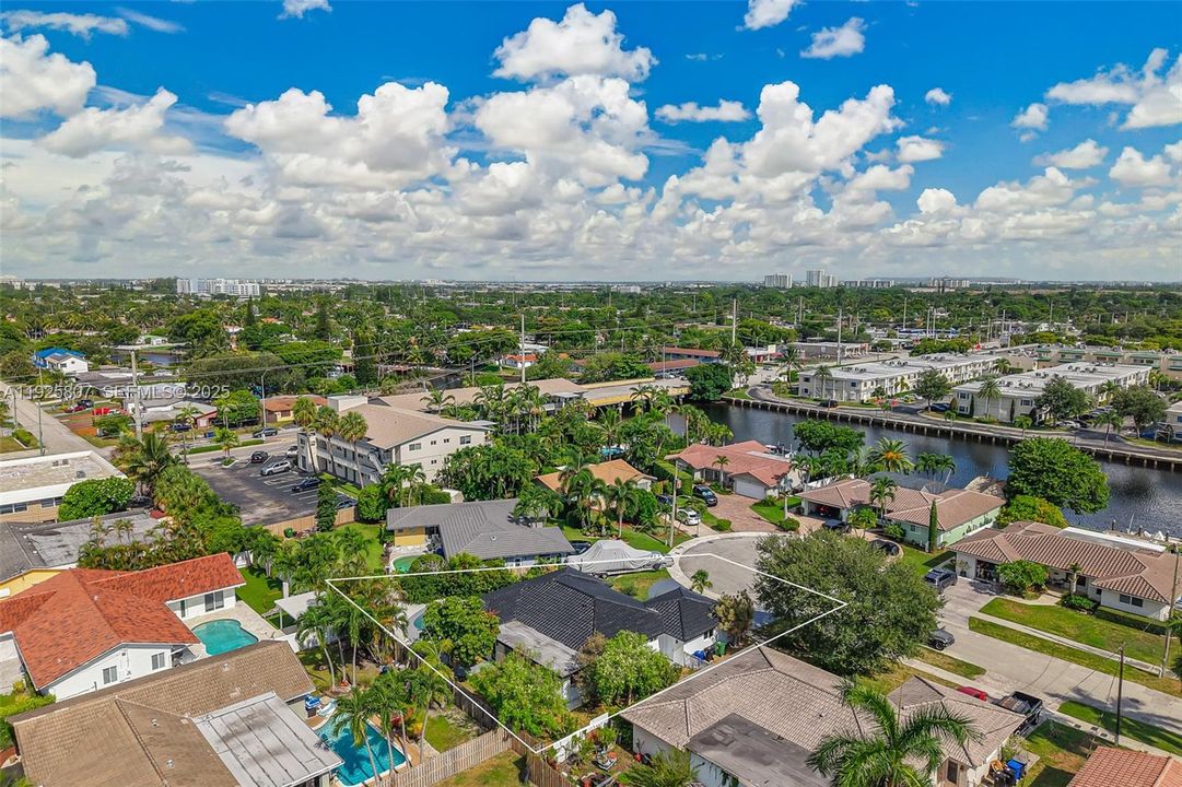 На продажу: $880,000 (3 спален, 2 ванн, 1870 Квадратных фут)