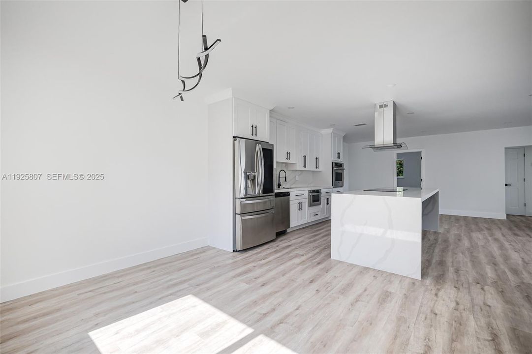 На продажу: $880,000 (3 спален, 2 ванн, 1870 Квадратных фут)