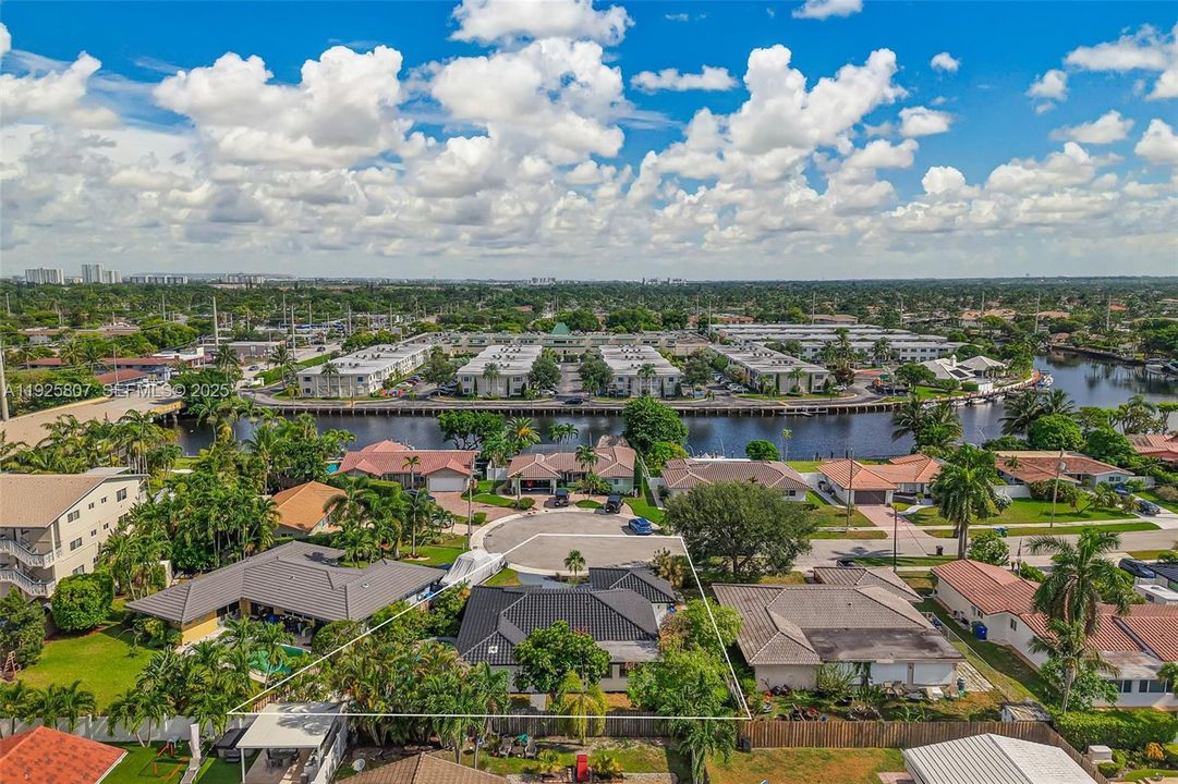 На продажу: $880,000 (3 спален, 2 ванн, 1870 Квадратных фут)