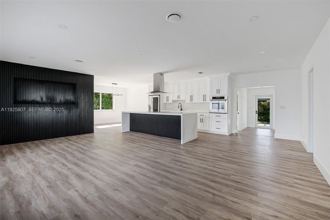 На продажу: $880,000 (3 спален, 2 ванн, 1870 Квадратных фут)