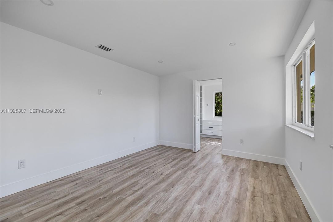 На продажу: $880,000 (3 спален, 2 ванн, 1870 Квадратных фут)